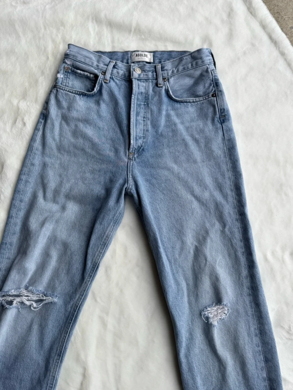Agolde 90’s Light Blue High-Rise Distressed Jeans – Size 26